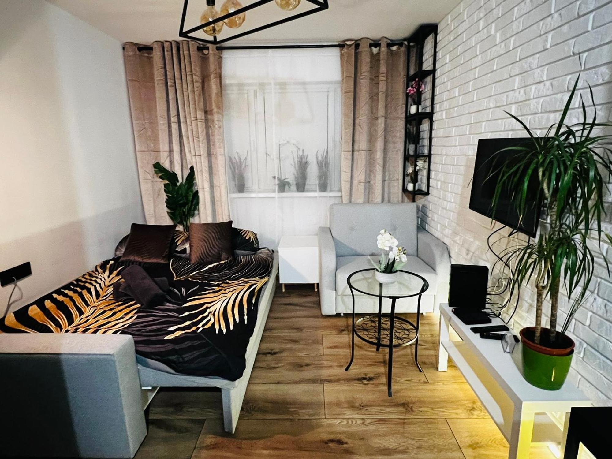 Kameralna Kawalerka W Stylu Loftu Blisko Centrum 바르샤바 외부 사진